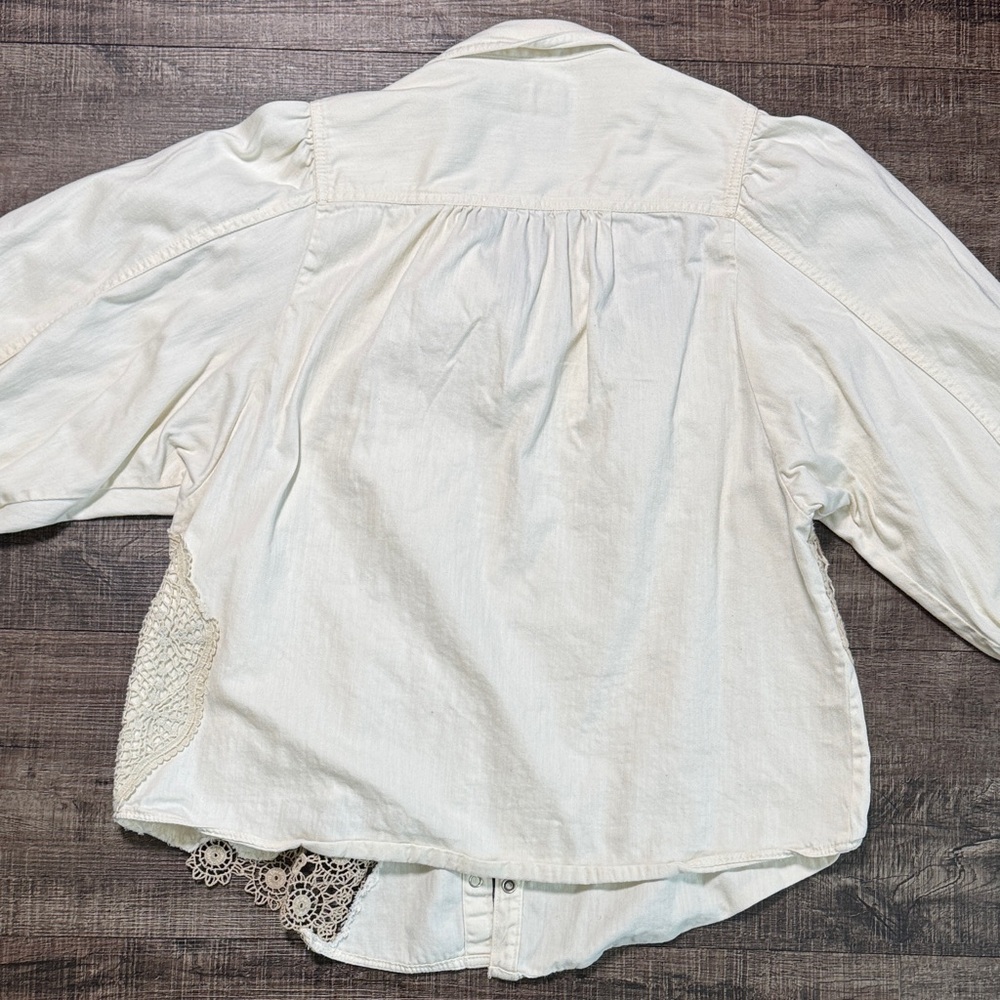 Anthropologie Pilcro Cream Puff-Sleeve Shirt Crochet Accents pearl Snaps 🫰 - Picture 11 of 11